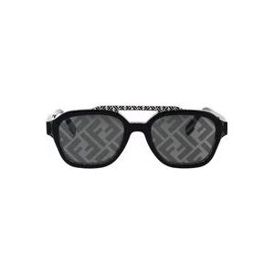 Fendi Glamoureuze geometrische zonnebril met zwart acetaat montuur en grijze lenzen , Black , unisex , Maat: 52 MM