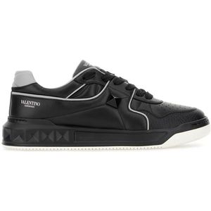 Valentino Garavani - One Stud Sneakers - Zwart - Nappaleer - Vetersluiting
