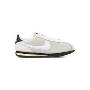 Nike Sneakers , Beige , Dames , Maat: 34 EU