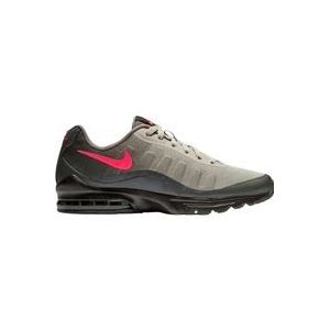 Nike Invigor Zwart Antraciet & Rood Sneakers , Gray , Heren , Maat: 44 EU