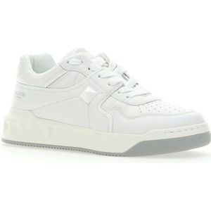 Valentino Garavani - Maxi Stud Sneakers - Wit - Leer