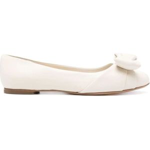 Salvatore Ferragamo, Dames, Schoenen, Beige, Maat: 40 EU Leer,