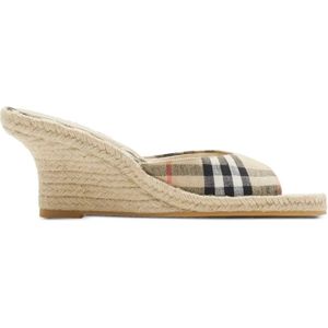 Burberry, Dames, Schoenen, Beige, Maat: 36 EU