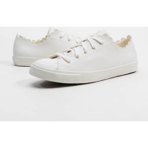 Converse Chuck Taylor All Star Dainty Sneaker