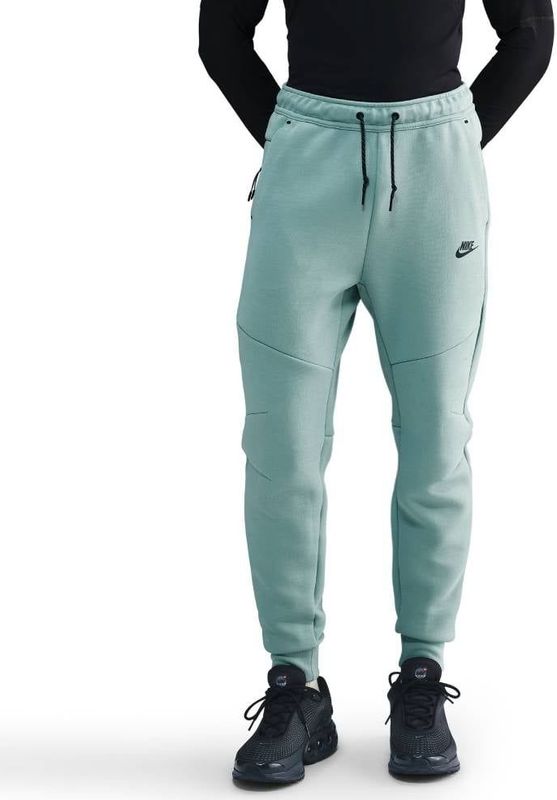 Nike - Sportswear Tech - Joggingbroek - Groen