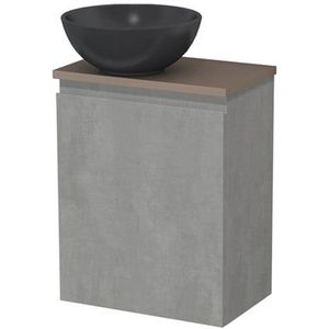 Toiletmeubel met waskom | 41 cm Lichtgrijs beton Greeploos front Mat zwart Quartz waskom Taupe blad