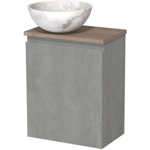Toiletmeubel met waskom | 41 cm Lichtgrijs beton Greeploos front Wit marmer Natuursteen waskom Middenbruin eiken blad