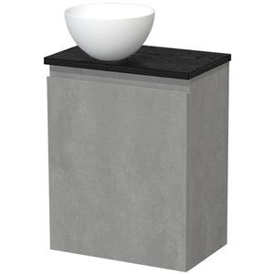 Toiletmeubel met waskom | 41 cm Lichtgrijs beton Greeploos front Mat wit Solid surface waskom Zwart eiken blad