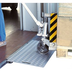 Oprijplaten drempelplaat aluminium 1 tot 7 cm L:500,B:1000,H:0mm Laadvermogen (kg): 300.