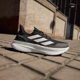 adidas - Ultraboost 5X - Hardloopschoenen - Zwart - Gerecycled Materiaal