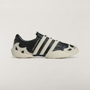 Y-3 - Regu 2002 - Sportschoenen - Zwart