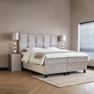 Boxspringbed - 160x210 cm - Velvet Beige - Boxspringbed Alexia Inclusief matras en topper