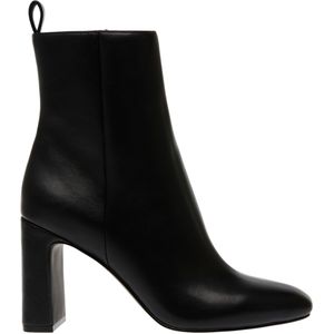 Steve Madden Adelisa boots