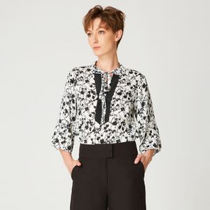 Blouse - Monochrome Bloemenprint - Tulpenmouwen - Contrasterende Halslijn