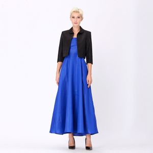 Lange wijd uitlopende taftjurk