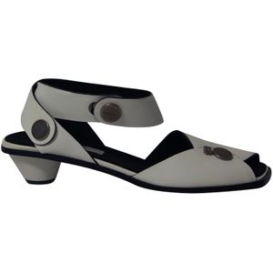 Stella McCartney Enkelbandje Knopensandalen in Witte Leer