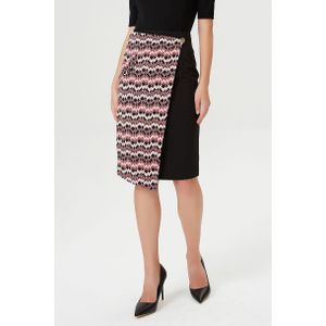 Asymmetrische bi-materiaal rok met voorpaneel