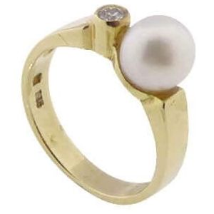 Christian Gouden ring met zoetwaterparel en diamant