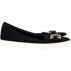 Salvatore Ferragamo Pelagie Ballerina's in Zwart Suède