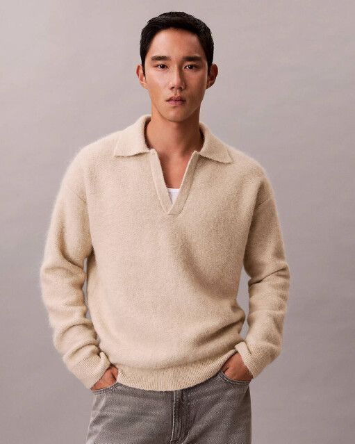 Calvin Klein - Trui - Beige - Knitwear - Lange Mouw - Normale Pasvorm