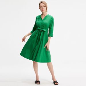 Minimalistische katoenen shirtjurk met geknoopte riem