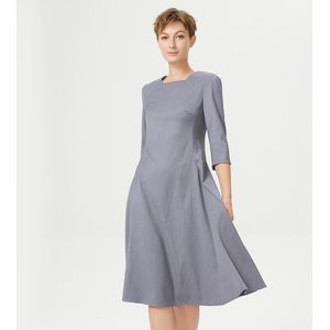 Uitlopende kleermakersjurk met vierkante halslijn