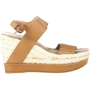 Stuart Weitzman Raffia Wedge Sandalen in Bruin Leer