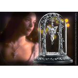 Noble Collection Lord of the Rings: Arwen Evenstar Pendant Display display