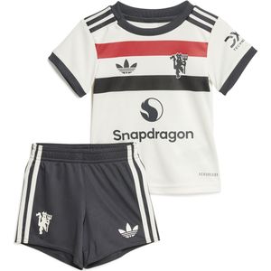 Derde babyset Manchester United 2024/25