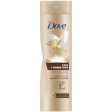 Dove - Zichtbare Glow - Zelfbruinende Lotion - 400 ml - Medium Donkere Huid