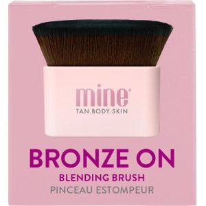 MineTan Self Tan Bronze On Blending Brush