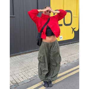 Bershka Parachute Cargobroek Dames S Kaki