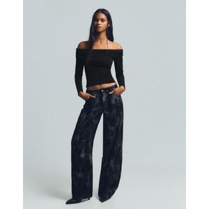 Bershka Glanzende Top Met Bardot-Halslijn En Structuur Dames L Zwart