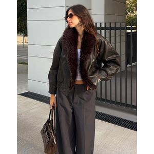 Bershka Jack Met Leereffect En Kraag Van Imitatiebont Dames S Bruin