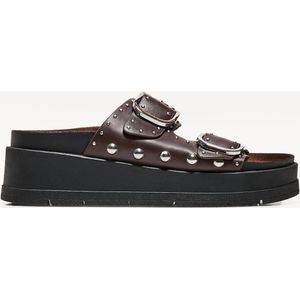 Bershka Sandalen Met Plateauzool, Gesp En Studs Dames 35 Bruin