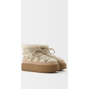 Bershka Synthetisch Teddy Enkellaars Met Veterdetail Dames 38 Gecombineerd