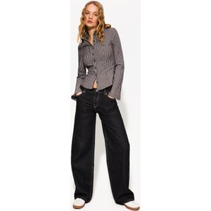 Bershka Strak Overhemd Met Flared Mouw Dames S Bruin