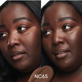 MAC Studio Radiance Serum Foundation 30 ml NC65