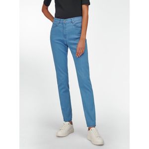 Comfort Plus jeans model Caren Van Raphaela by Brax denim