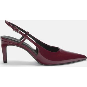 Gehakte Schoen Met Laklook Afwerking