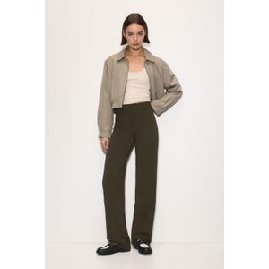 Nette Broek Met Naden