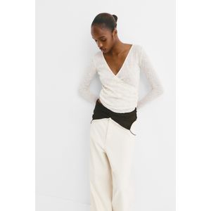 Top Met Overslag En Bloemenprint