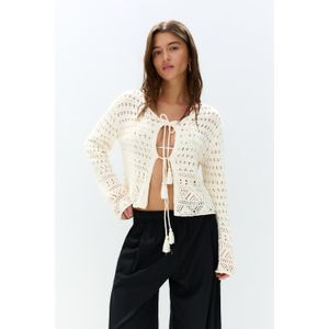 Crochet Vest Met Strikjes