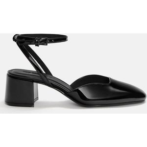 Gehakte Schoen Van Imitatielakleer