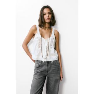 Witte Top Met Kanten Afwerking