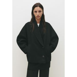 Korte Jas Van Synthetische Wol Met Volumemouwen