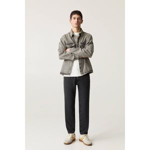 Standard Fit Jeans