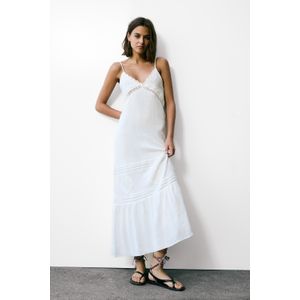 Lange Jurk Met Kanten Afwerking