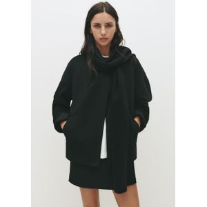 Korte Jas Van Synthetische Wol Met Sjaal