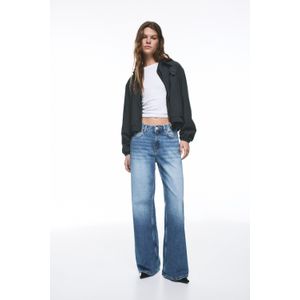 Jeans Met Wijde Pijpen En Studs